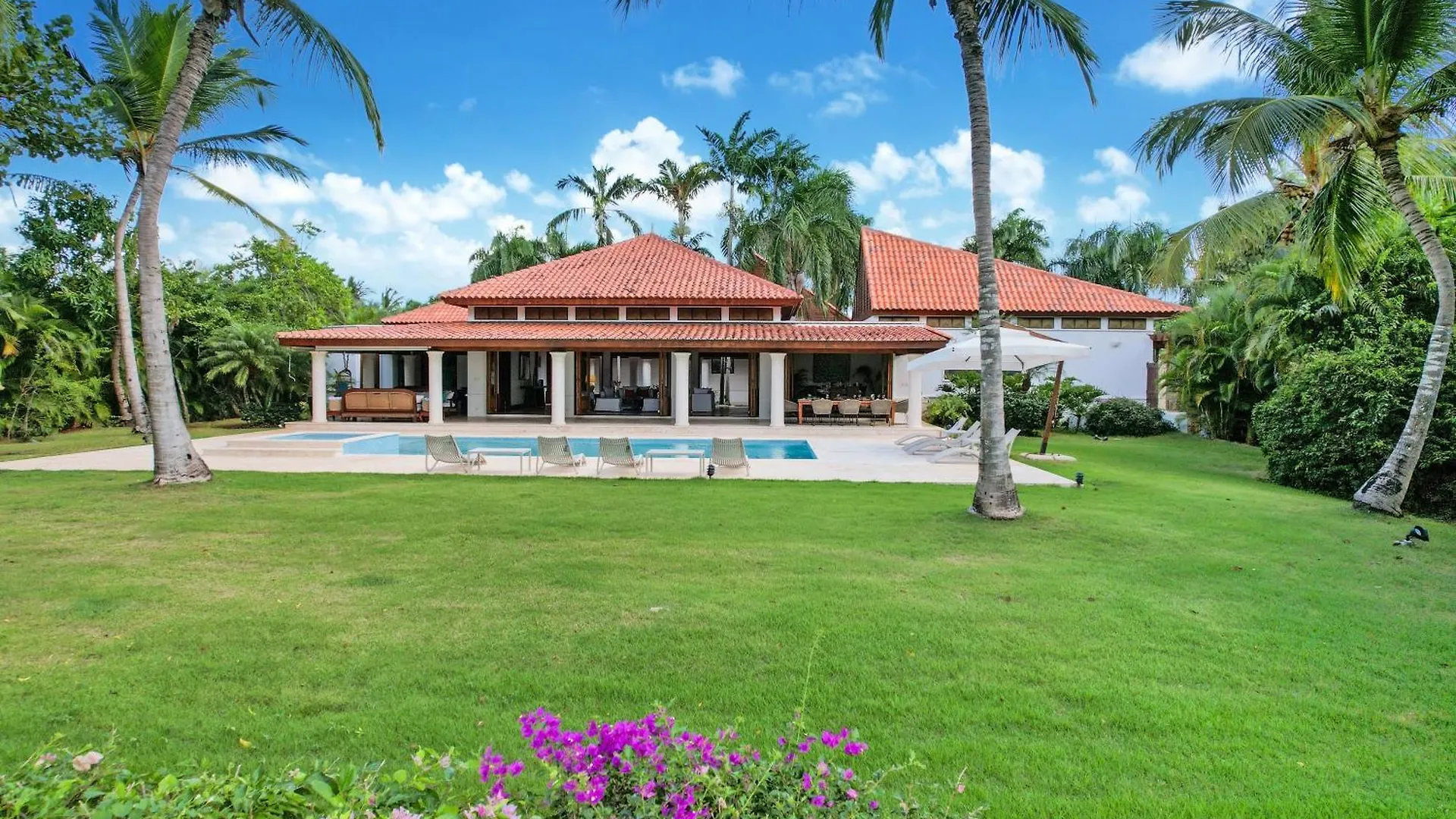 Gorgeous Villa At Casa De Campo - With Large Pool, Cook, Maid And 2 Golf Carts La Romana